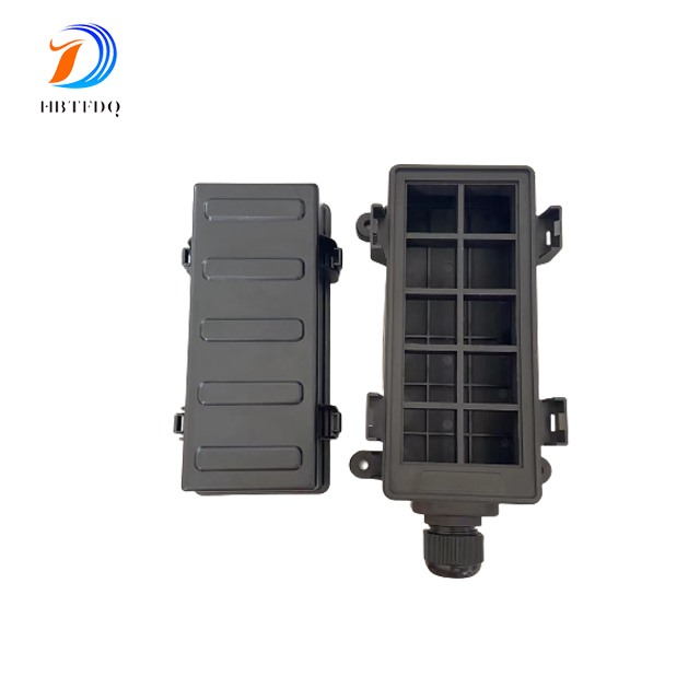 Waterproof multi-functional free assembly fuse box TF202112-10 